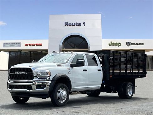 New 2024 RAM 5500 Tradesman w/ Chrome Appearance Group image 2