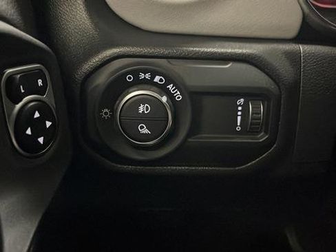 Used 2023 Jeep Gladiator Overland image 31