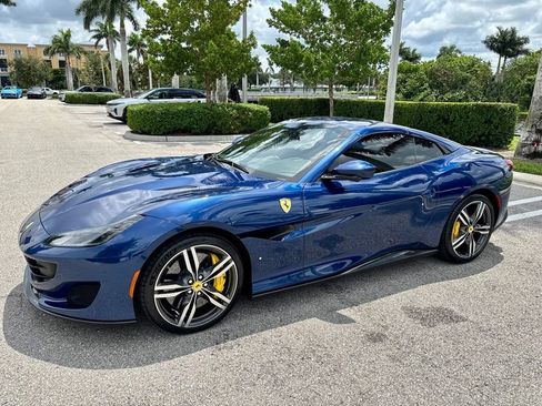 Used 2020 Ferrari Portofino RWD image 13
