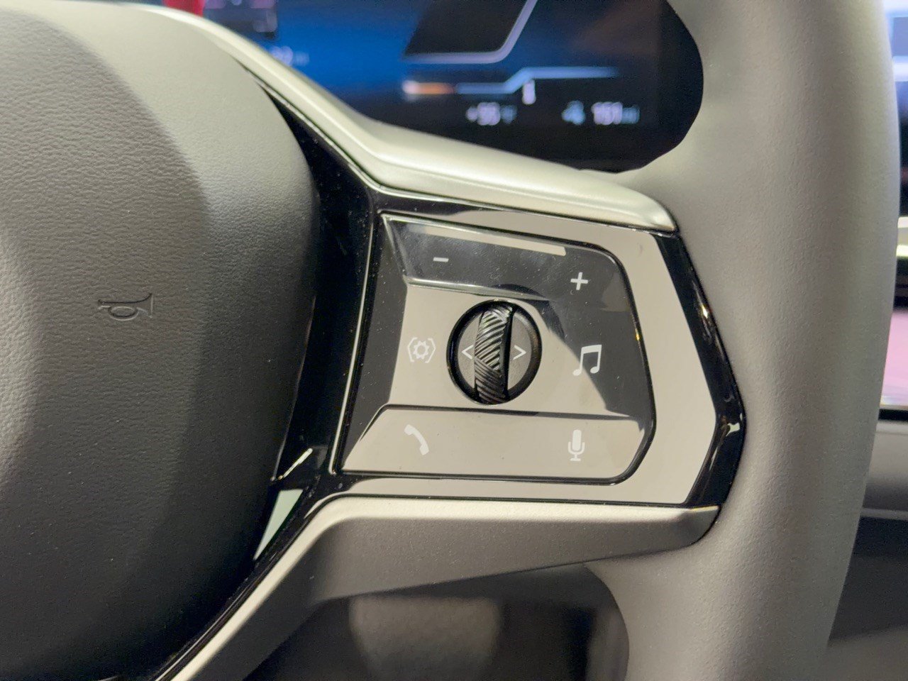 Certified 2025 BMW i5 eDrive40i w/ Premium Package RWD image 19