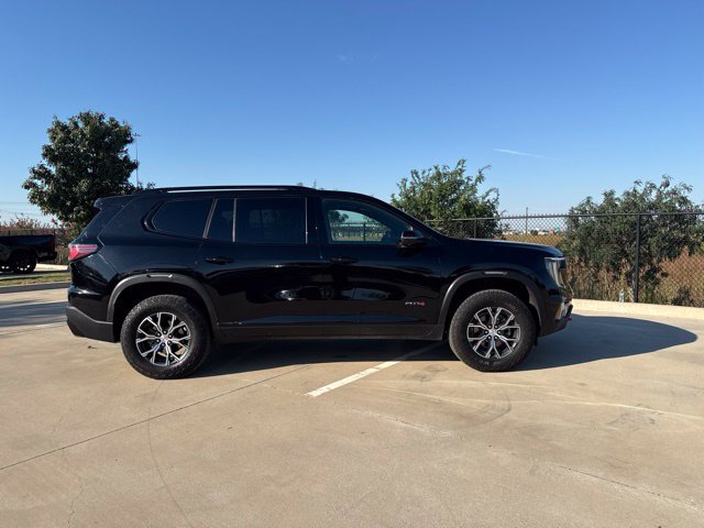 Used 2025 GMC Acadia AT4 w/ Luxury Package AWD/4WD image 3