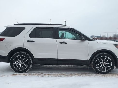 Used 2018 Ford Explorer Sport image 9