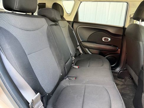 Used 2018 Kia Soul + FWD image 16