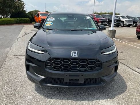 Used 2024 Honda HR-V LX image 2