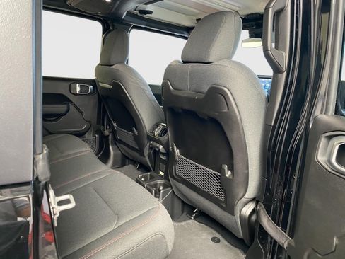 Used 2025 Jeep Wrangler Unlimited Rubicon AWD/4WD image 21