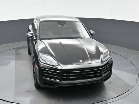 Certified 2024 Porsche Cayenne S w/ Premium Package Plus (PP1) AWD/4WD image 32