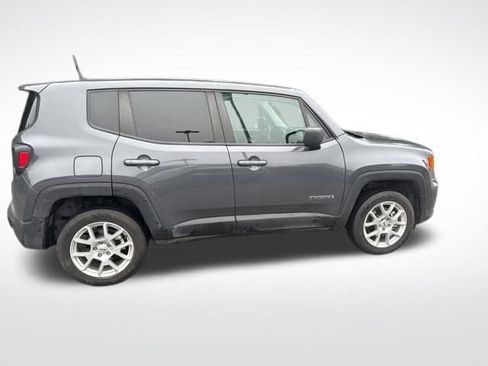 Used 2023 Jeep Renegade Latitude AWD/4WD image 6