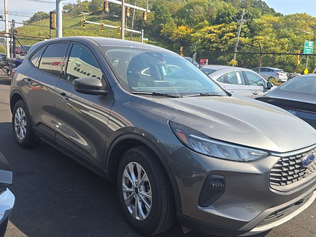 Used 2025 Ford Escape Active FWD image 2