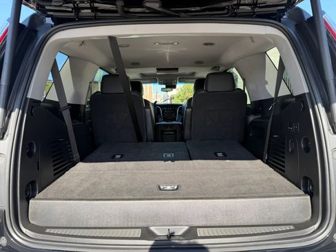 Used 2019 Cadillac Escalade Luxury w/ Escalade Sport Edition RWD image 33