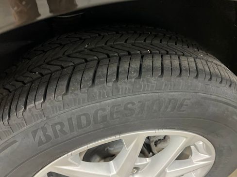 Used 2024 Chevrolet Equinox LT w/ LPO, Floor Liner Package AWD/4WD image 10