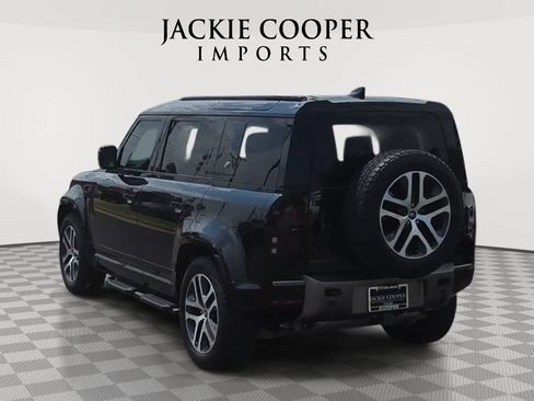 Used 2024 Land Rover Defender 110 X-Dynamic SE AWD/4WD image 7