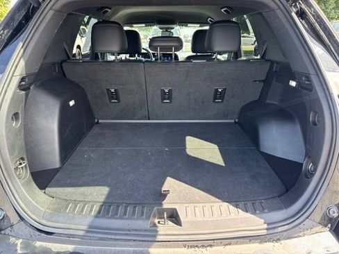 Used 2025 Chevrolet Equinox RS AWD/4WD image 12