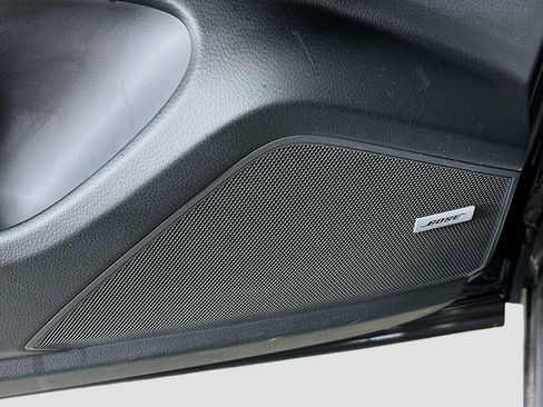 Used 2022 Porsche Cayenne image 20