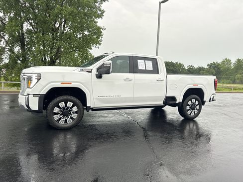 Certified 2025 GMC Sierra 3500 Denali w/ Denali Reserve Package AWD/4WD image 1