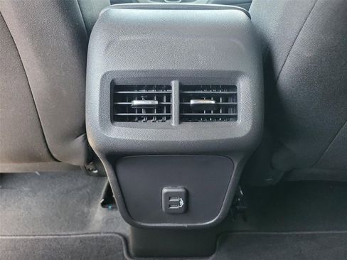 Certified 2023 Chevrolet Equinox LS FWD image 13