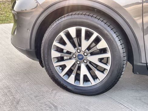 Used 2020 Ford Escape Titanium AWD/4WD image 9