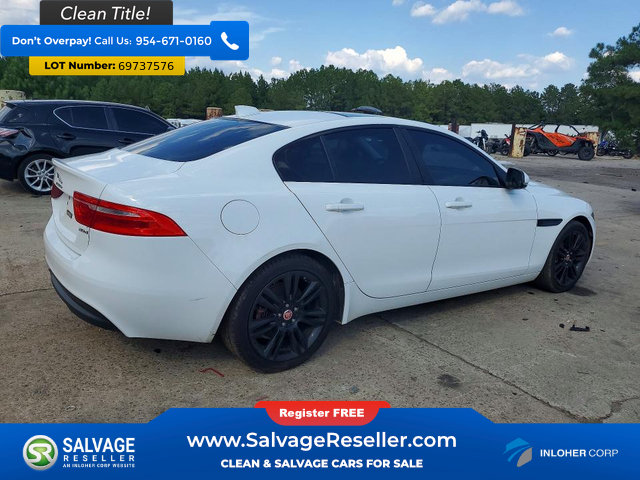 Used 2017 Jaguar XE Prestige RWD image 4