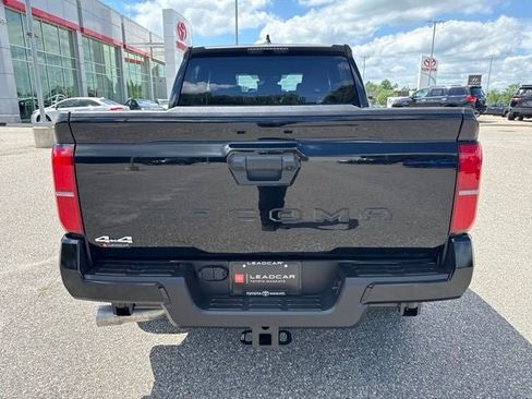 Used 2026 Toyota Tacoma SR5 AWD/4WD image 9