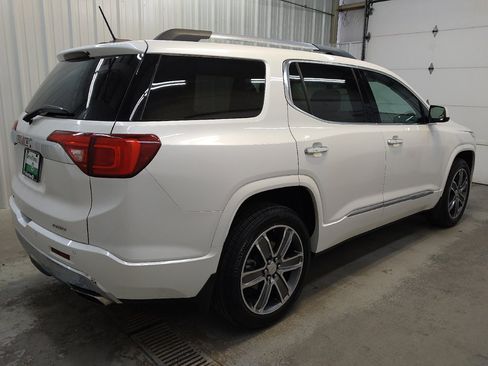 Used 2019 GMC Acadia Denali AWD/4WD image 10