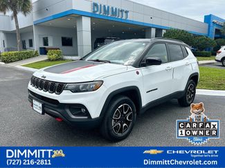 Used 2025 Jeep Compass Trailhawk w/ Trailer Tow Group AWD/4WD video 1