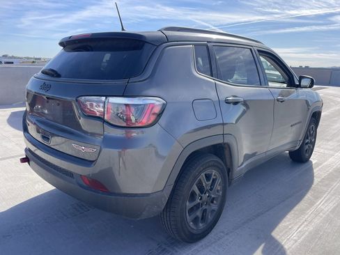 Used 2020 Jeep Compass Trailhawk image 2