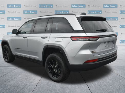 New 2026 Jeep Grand Cherokee Altitude image 8