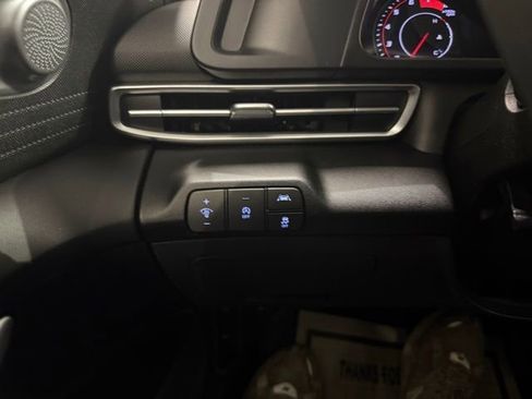 Used 2021 Hyundai Elantra SE image 13