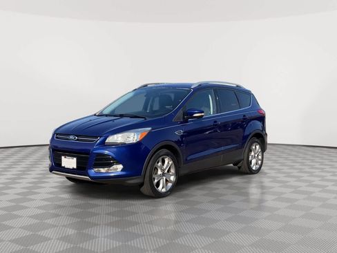 Used 2016 Ford Escape Titanium FWD image 4