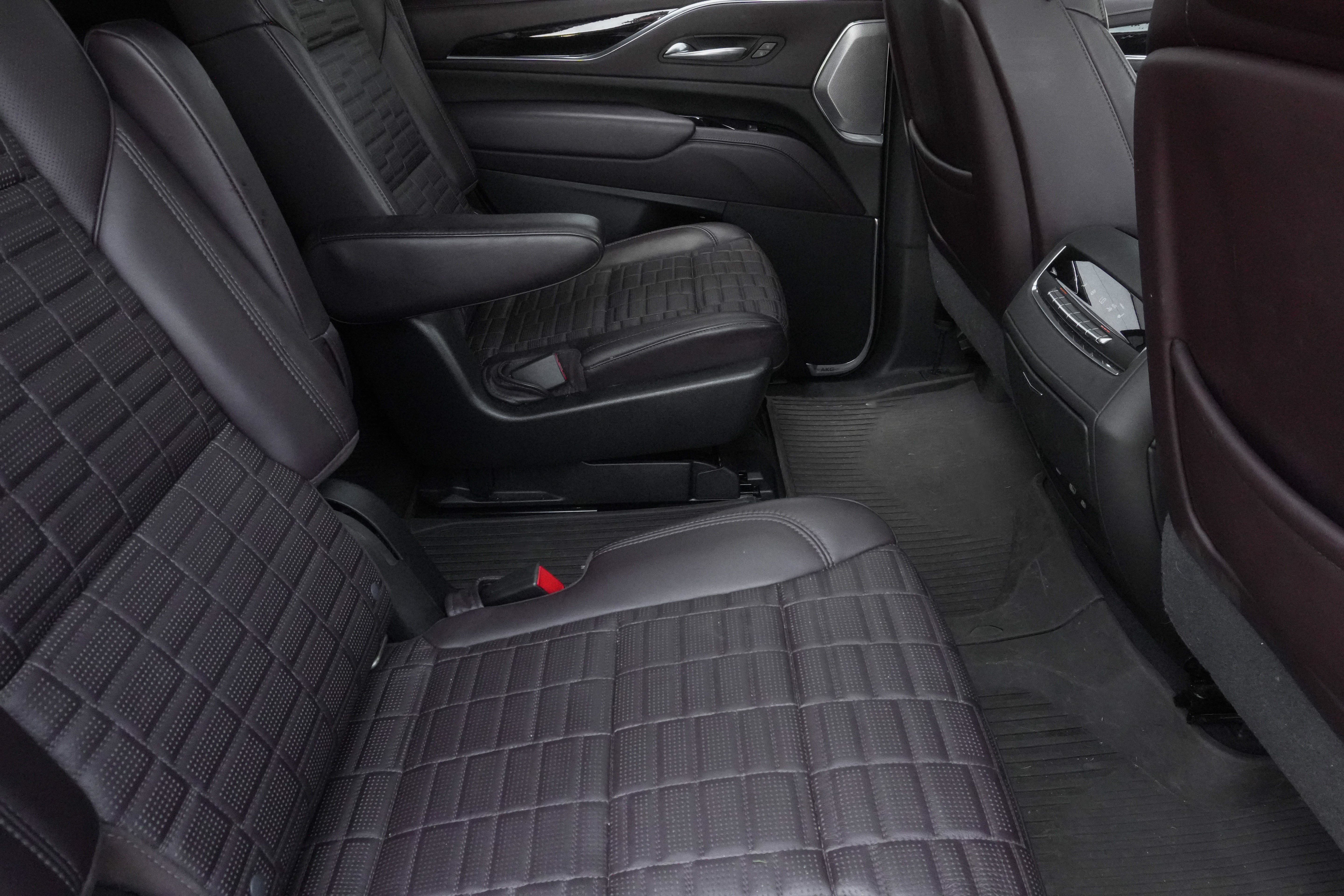 Used 2021 Cadillac Escalade Sport Platinum AWD/4WD image 35