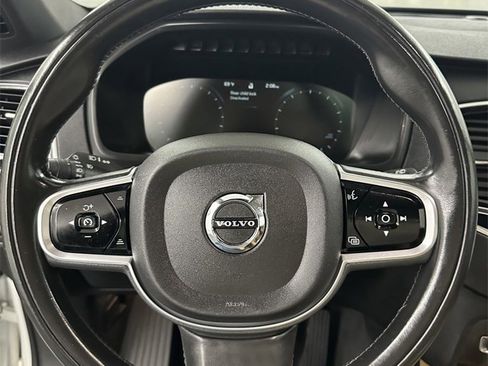 Used 2018 Volvo XC90 T6 Momentum w/ Convenience Package image 16