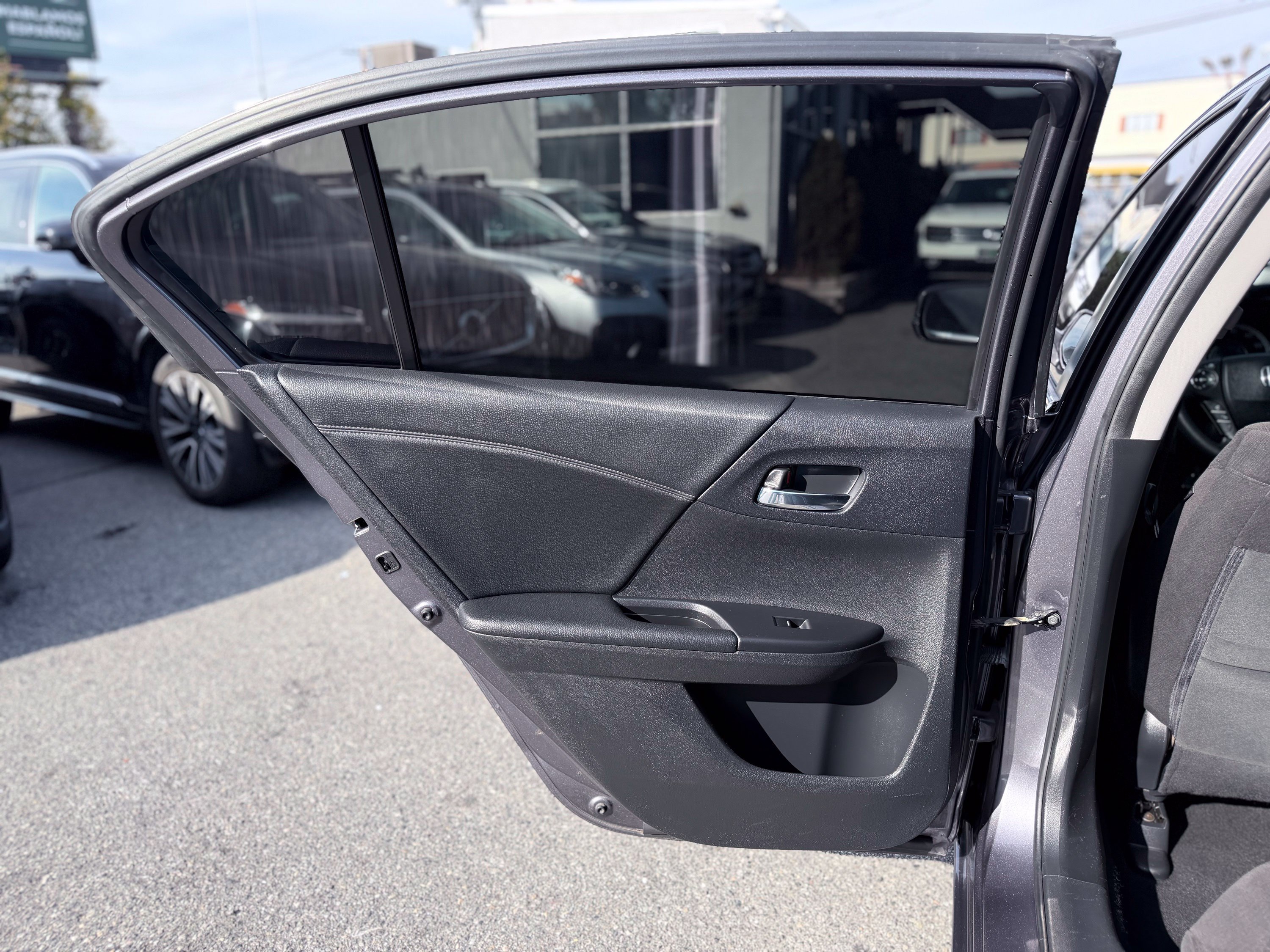 Used 2015 Honda Accord EX image 16