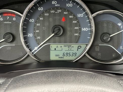 Used 2015 Toyota Corolla LE FWD image 23