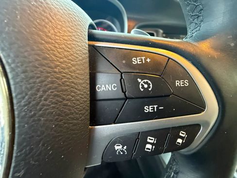 Used 2015 Dodge Charger SXT w/ AWD Premium Group image 20