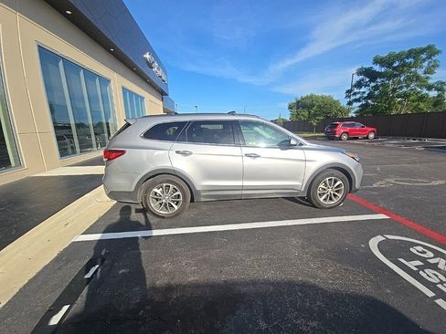 Used 2019 Hyundai Santa Fe XL SE FWD image 21