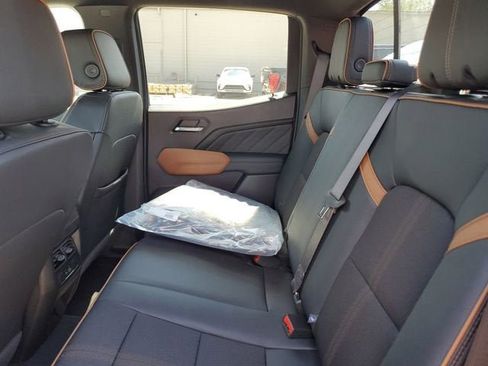 New 2026 GMC Canyon AT4 AWD/4WD image 11
