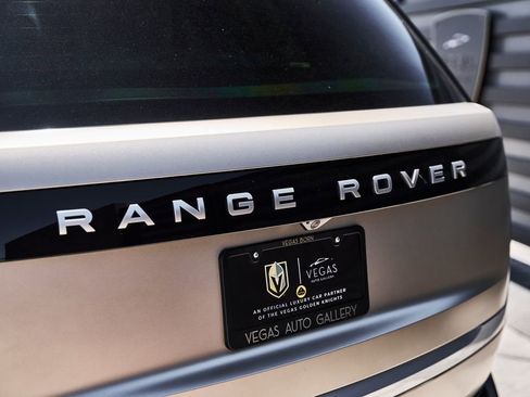 Used 2024 Land Rover Range Rover Long Wheelbase Autobiography AWD/4WD image 11