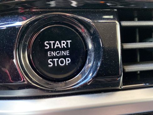 Certified 2025 Nissan Pathfinder SV AWD/4WD image 33