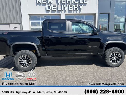 Used 2022 Chevrolet Colorado ZR2 image 10