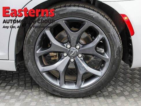 Used 2023 Chrysler 300 S image 34