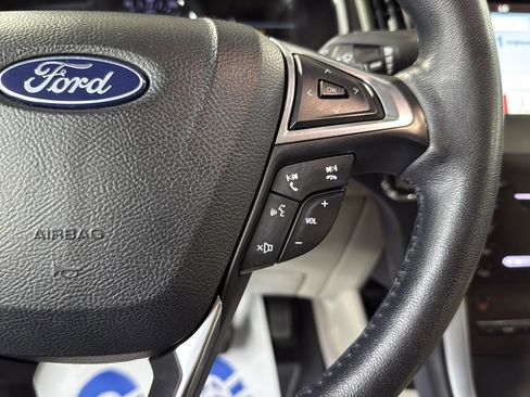 Certified 2018 Ford Edge Titanium w/ Technology Package image 16