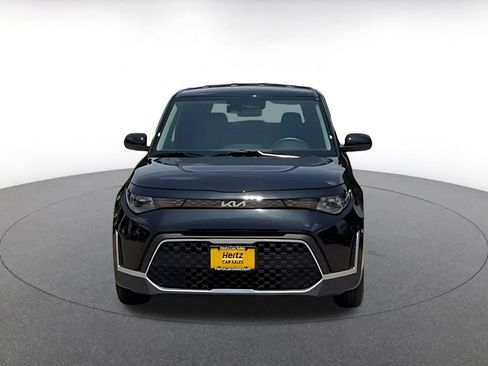 Used 2025 Kia Soul LX w/ LX Technology Package FWD image 4