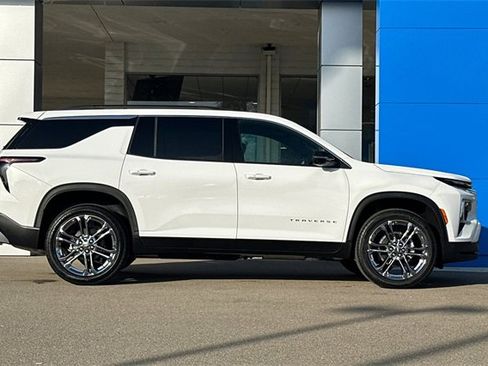 New 2026 Chevrolet Traverse LT image 4