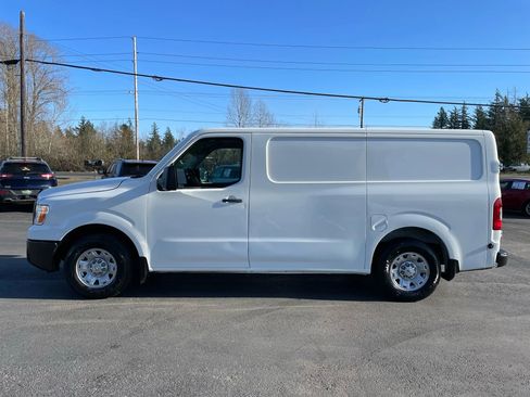 Used 2018 Nissan NV 1500 SV RWD image 5