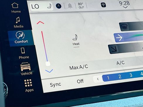 New 2026 Jeep Cherokee Laredo image 19