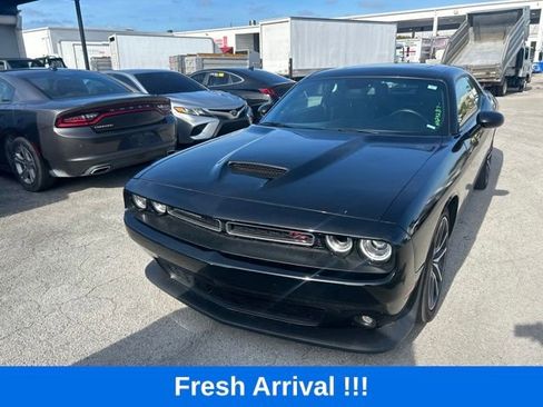 Used 2022 Dodge Challenger R/T w/ Plus Package RWD image 3