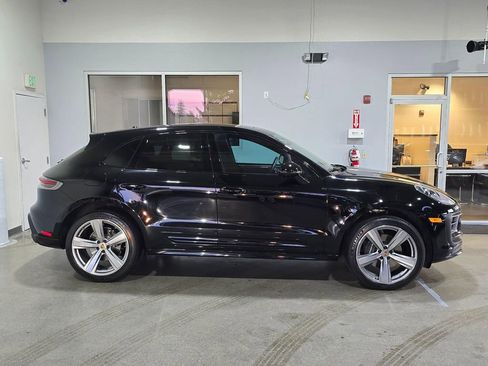 Used 2024 Porsche Macan AWD/4WD image 4