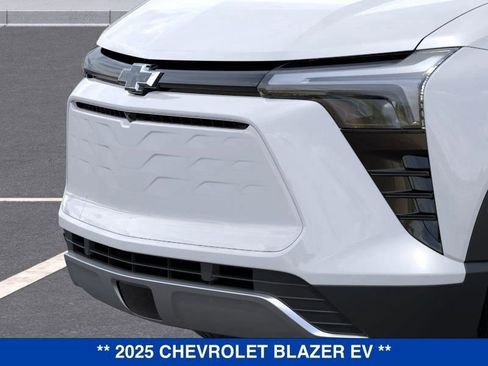 New 2025 Chevrolet Blazer EV LT image 14