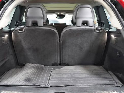 Used 2018 Volvo XC90 T6 Momentum w/ Convenience Package AWD/4WD image 17