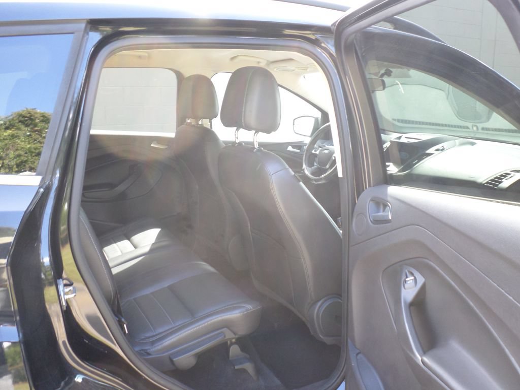 Used 2016 Ford Escape SE w/ SE Leather Comfort Package FWD image 13