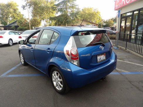 Used 2012 Toyota Prius C Four image 4